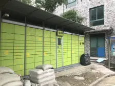 新上,电梯高层三房两卫,精装自住,中间位置不靠路