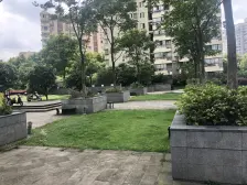 高区精装修一房 东外滩地段 次新房