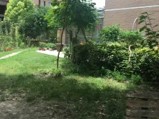 13号线华鹏路地铁口,南北通透,闹中取静