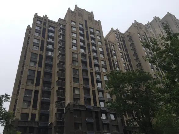 绿地新里卢浮公馆