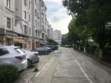 5个房间 带阁楼 采光好 飞机户型 客厅南北通