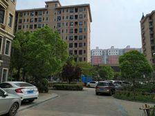 地铁口,电梯小高层,交通便利,出行方便,配套齐全