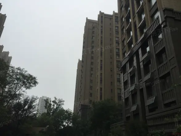 绿地新里卢浮公馆