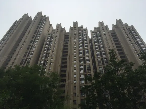 绿地新里卢浮公馆