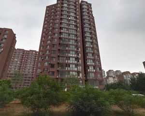 润泽园南北两室精装修近华南近车站