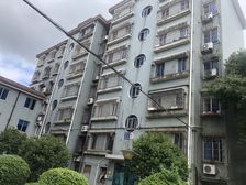 低楼层 精装修,拎包入住位置好 地段好 长江 顾国和