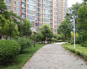 洛龙区大学城有色君合园毛坯大4室满2年实心出售