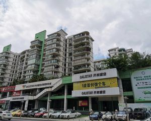 置信丽都花园D区4室2厅西南