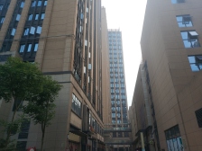 此房户型手续齐全,格局好,采光好,无遮挡,出行方便