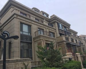 中海外滩中蒙医院1公里出门南二环出行方便