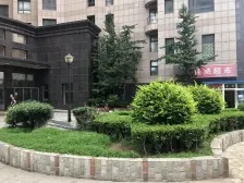 交通便利 近万达广场 适合年轻人居住