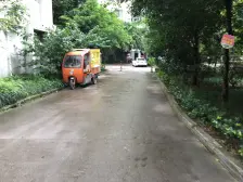 陈家桥轻轨站旁 三居室自住精装修