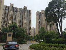三期南北通透,采光好,好楼层,总高十七层。