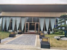 城南精装次新房,楼层好,采光佳,户型方正,配套全