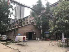 此房1982年 满五唯一采光充足 配套设施齐全