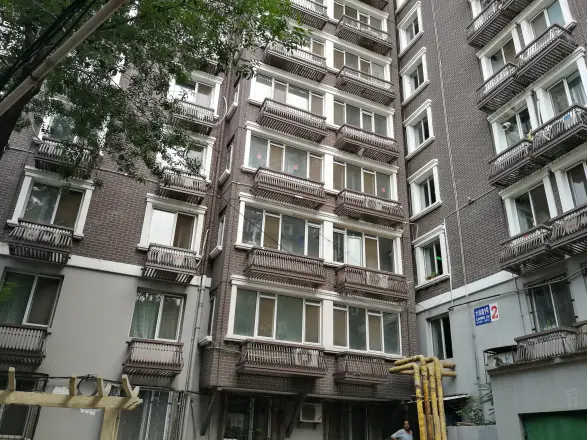 六纬路1号
