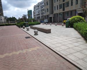 四平路北苑多层精装通透两室精装带大阁楼可议急售