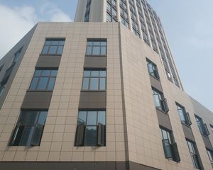 九悦广场南北通透,采光好装修好,环镜优美近地铁中间楼层
