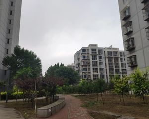 新换落地窗精装修老本两室看房方便