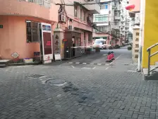 中楼层!正气朝南!一室半!中间楼栋!闹中取静!信息清晰!诚意