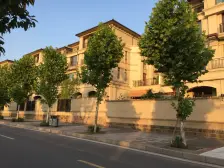 龙湖天字系临江别墅 无豪宅税 三车库 出门金海湾公园