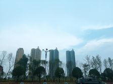 新!经开区经都学校凯旋城毛坯大别墅出售
