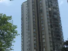 此房住家安静,生活方便,环境优美,交通便利