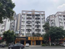 火车站旁楼层好,全屋精装修,家具电器齐,交通便利