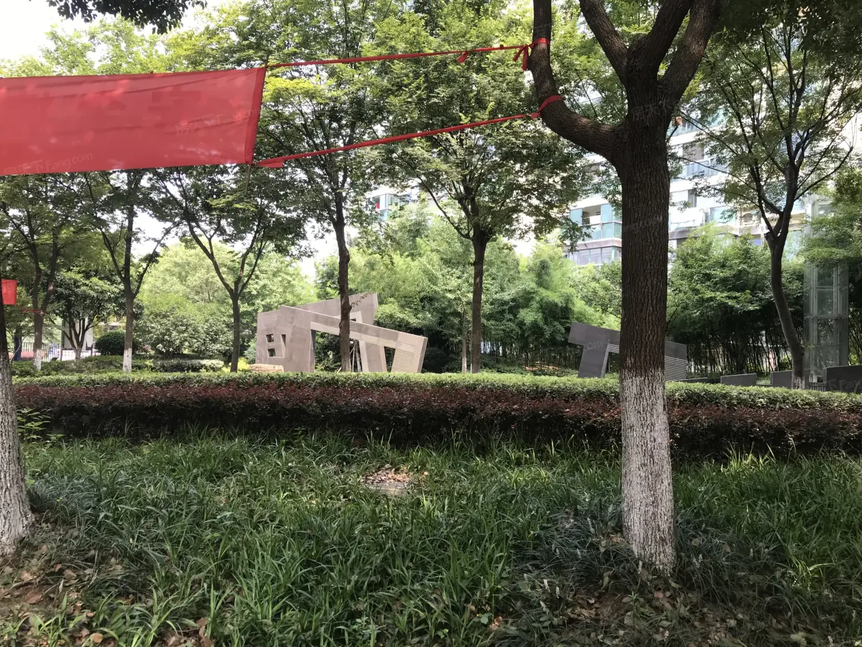 【南京卢龙山庄小区,二手房,租房 南京房天下