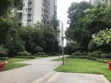 龙头寺 招商花园城青园四房180万