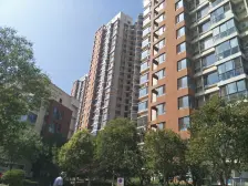 海信慧园西区 方正三室 居家装修 满五年