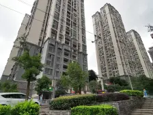 诚心出售:双轻轨 三商圈,四公园,精装紧凑型两房。