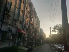 精装修拎包入住,即刻安家上海!双天 井!近地铁交通