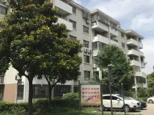 产证在手,诚意出售,一梯两户,小区中心位置,主卧朝南