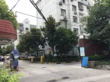 正常顶楼复式,精装修拎包入住,小区美丽家园