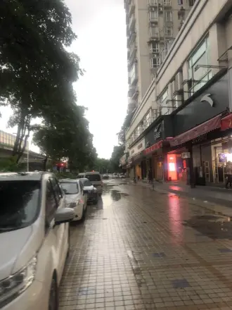 东澳广场