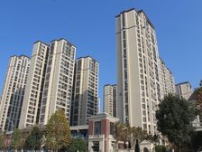 蔷薇七期三房两厅两卫老证采光好布局合理