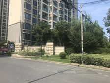 近地铁,通风好,产权清晰,无抵押新上房源