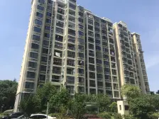 近五院,出行方便,配套设施好,电梯房