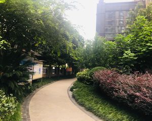 鸿阁新座2室1厅西