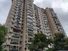 电梯中高区,视野佳,三面环河,地铁双轨1,18号线