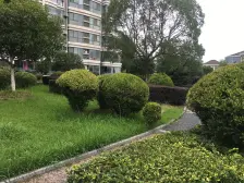 润欣花园 三房两厅两卫 140平 带朝北汽车库20平