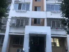 大开间,环境优美,交通便利,居家装修,客厅带阳台