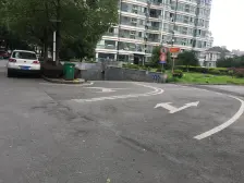 润欣花园 134平方 顶带阁 100万