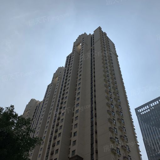 济南高新万达广场2室1厅1卫南朝向2800.00元/月出租