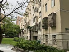 带阁楼、露台,全新精装修,满五年,税费少使用面积大