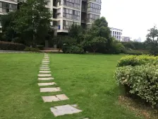 房子临近地铁3号,满五年,可观全湖景