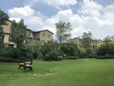 小区位置好,空气新鲜,孕婴老幼皆宜居住