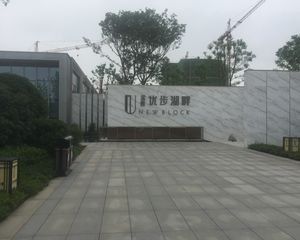 金辉优步湖畔3室2厅北南