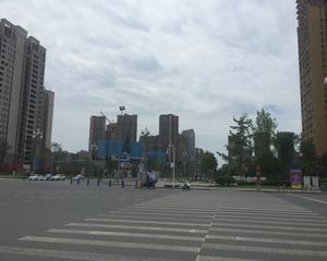 美信国际花园城大阳台厅正对庐山路西南向
